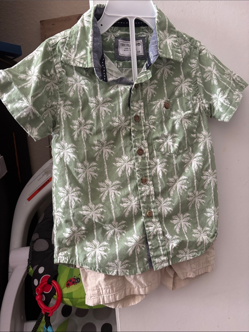 Free Planet Green and White Palm-Print Short Sleeve Button-Down